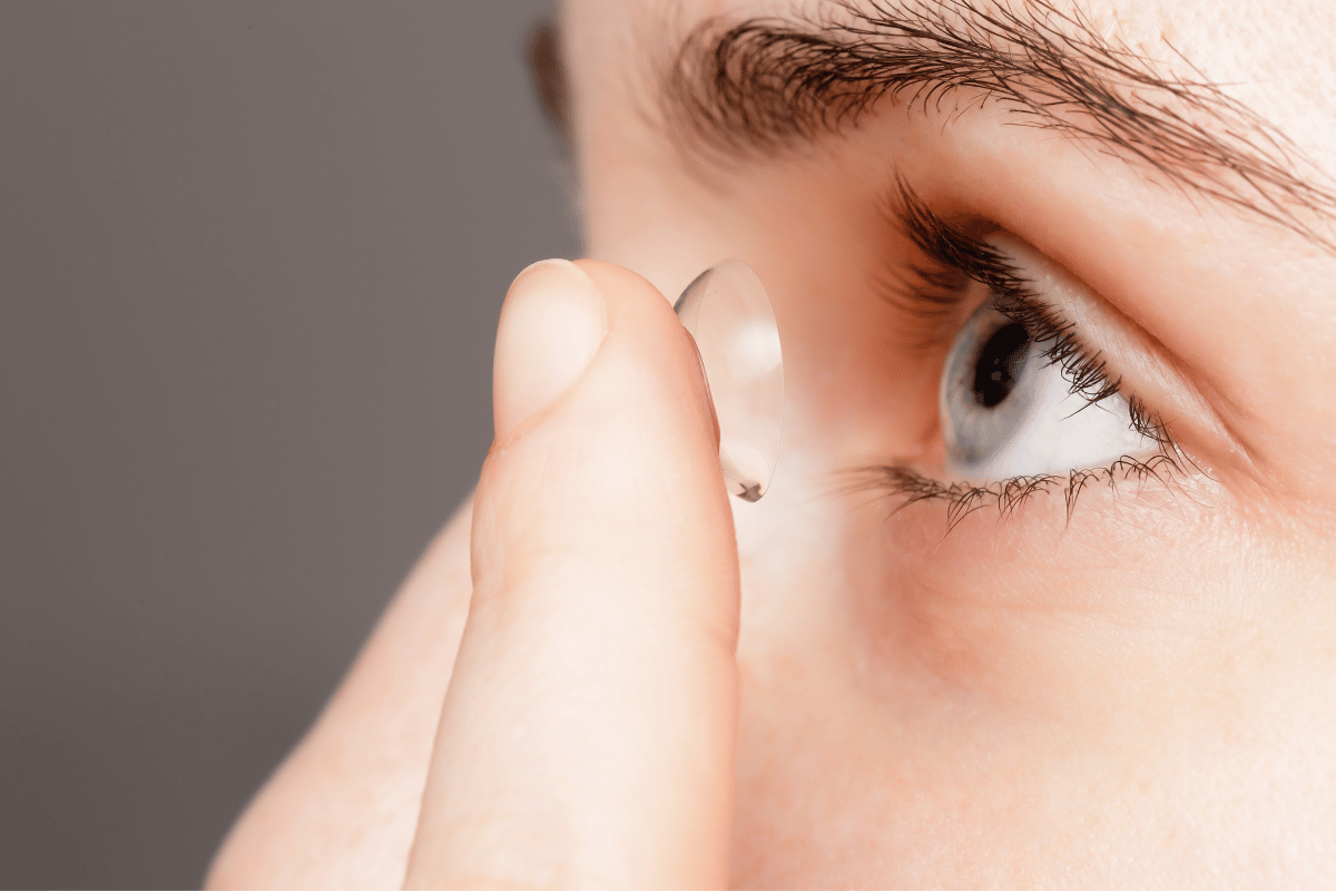 Lentillas especiales para diversas patologías, ojo seco, queratoconos etc.